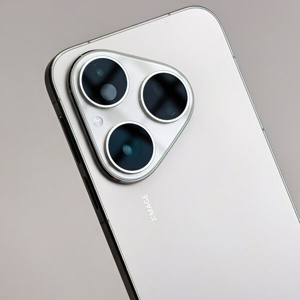 Обзор HUAWEI Pura 80: стильный и сбалансированный флагманский смартфон с&nbsp;ИИ от &laquo;Яндекса&raquo; 