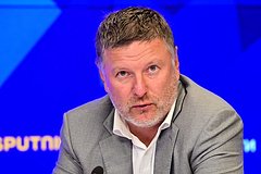 Кафельников одной фразой оценил досрочное завершение сезона Касаткиной из-за выгорания