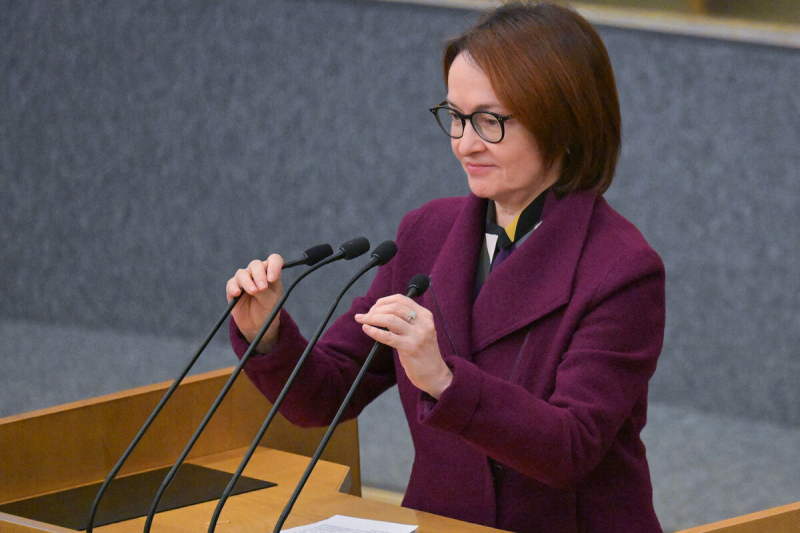 &laquo;Рецессии у&nbsp;нас и близко нет&raquo;. Набиуллина выступила с&nbsp;докладом перед&nbsp;Госдумой 